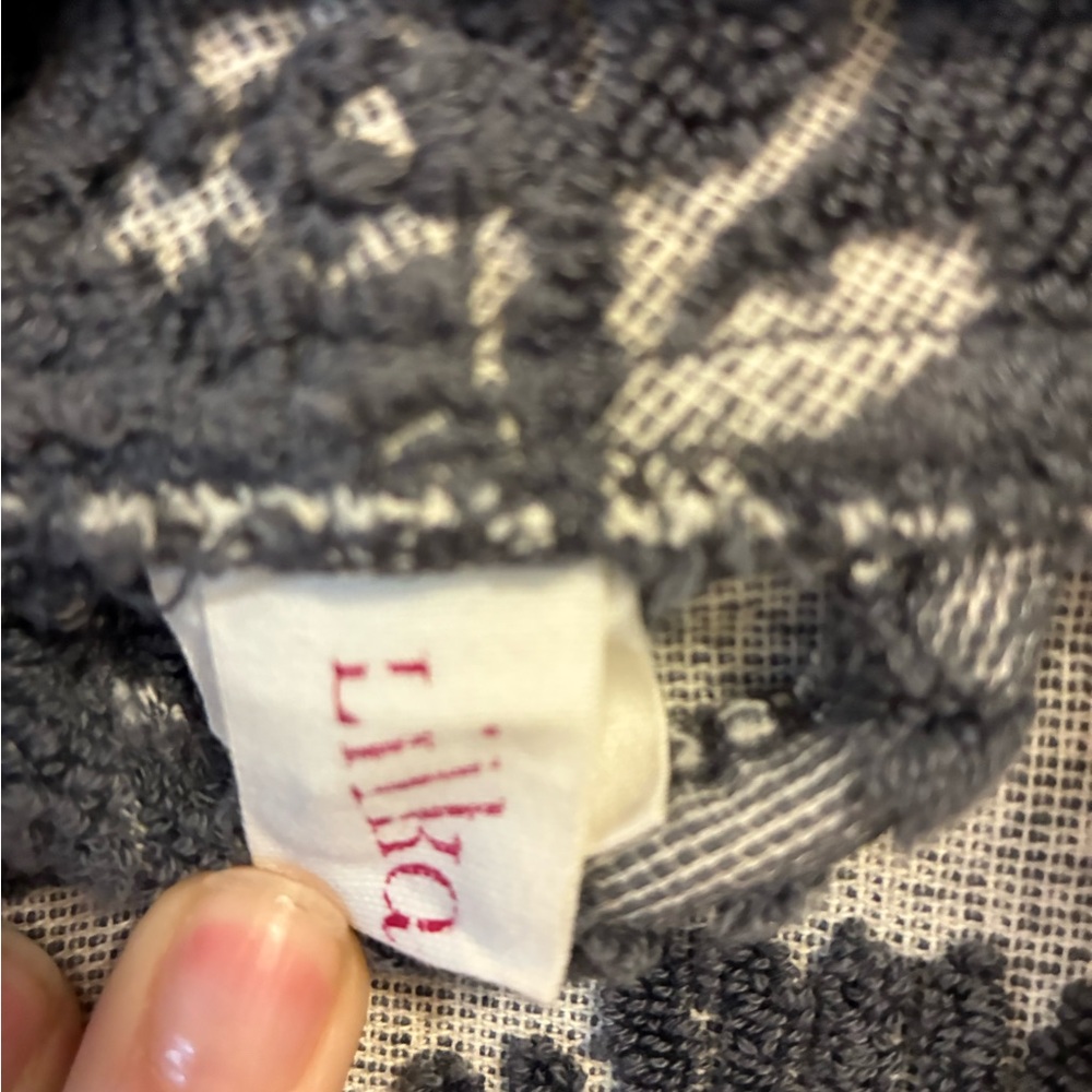 Anthropologie Gray & Cream Floral Textured Robe - Picture 4 of 6